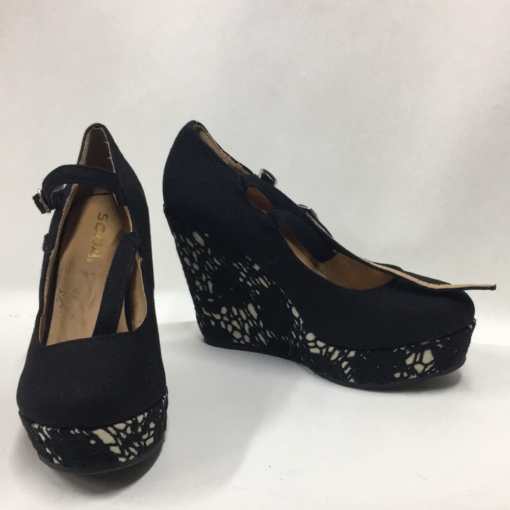 LADIES’ Soda Glenda Black Lace Wedges (7.5M)